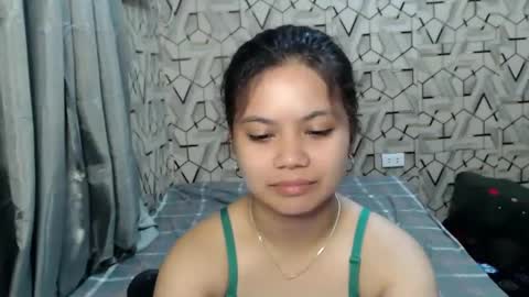 Snapshot of lexielar chatting on 03-04-25, 11:08 LEXIE online show from 03-04-25, 11:08