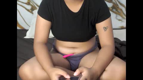 LEXIE online show from 05-10-26, 02:00