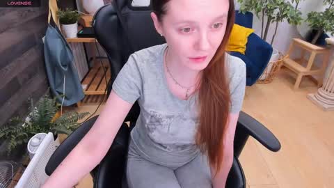 Lexi online show from 03-12-25, 06:51