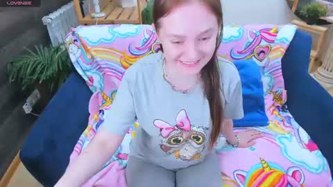 Snapshot of lexihoward chatting on 06-15-26, 06:37 Lexi online show from 06-15-26, 06:37