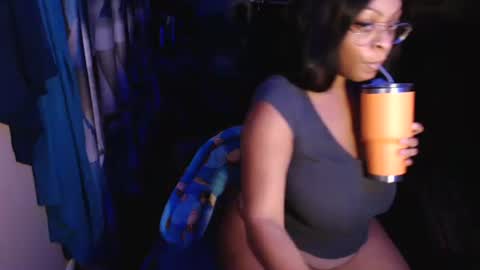 Snapshot of lexijaynex chatting on 01-06-25, 08:03 LEXIJAYNE online show from 01-06-25, 08:03