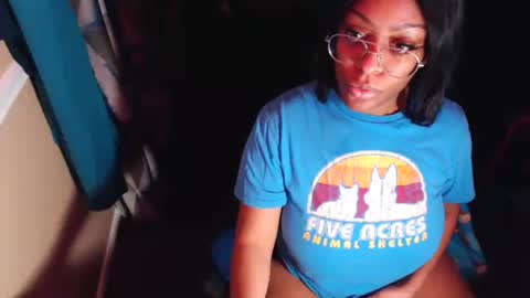 Snapshot of lexijaynex chatting on 02-21-25, 09:45 LEXIJAYNE online show from 02-21-25, 09:45