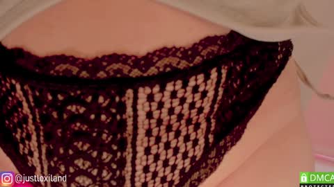 Snapshot of lexiland_ chatting on 12-03-24, 06:49 Lexi FOLLOW ME online show from 12-03-24, 06:49