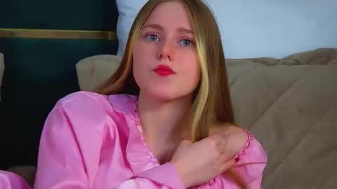 Snapshot of lexireadway chatting on 11-29-25, 06:44 Lexi online show from 11-29-25, 06:44