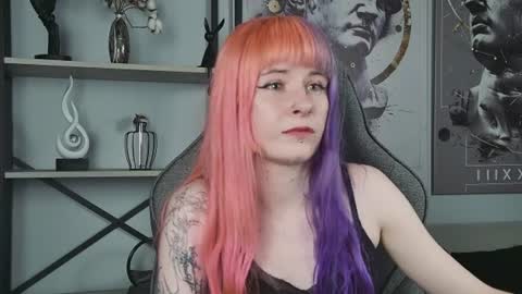 Snapshot of lexiwenford chatting on 07-07-26, 06:47 Lexi Wenford NO NUDE GODDESS online show from 07-07-26, 06:47