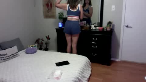 Snapshot of lexwyoex chatting on 10-16-25, 12:17 lexwyoex online show from 10-16-25, 12:17