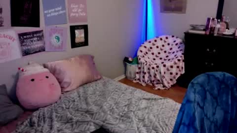 lexwyoex online show from 12-21-25, 02:02