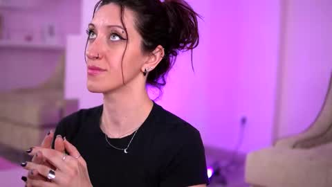 Lexie online show from 10-10-25, 10:20