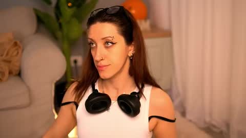 Lexie online show from 11-14-25, 10:29