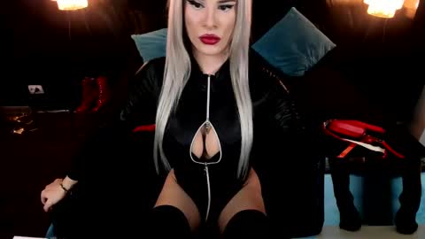 Snapshot of lexxymiss chatting on 02-17-25, 11:23 eva lexy you may call me Miss online show from 02-17-25, 11:23