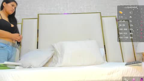 lexy and mia online show from 09-14-25, 02:54