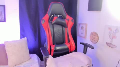 Snapshot of lexy_evanss chatting on 09-14-25, 04:00 Lex online show from 09-14-25, 04:00