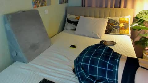 Snapshot of lexy_lexx chatting on 02-17-25, 08:04 lexy_lexx online show from 02-17-25, 08:04