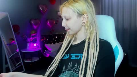 Lexy online show from 02-28-25, 10:20