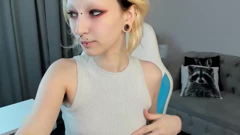 Lexy online show from 10-18-25, 11:33