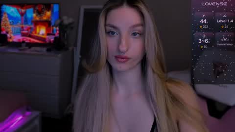 Snapshot of lexystoun chatting on 12-08-24, 10:47 Lexy online show from 12-08-24, 10:47