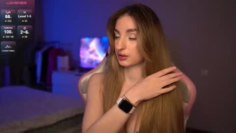 Snapshot of lexystoun chatting on 10-25-25, 09:42 Lexy online show from 10-25-25, 09:42