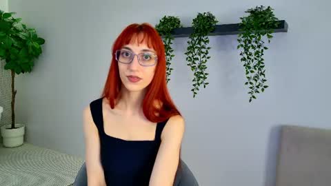 Snapshot of leyaatwood chatting on 06-16-26, 04:31 leyaatwood online show from 06-16-26, 04:31