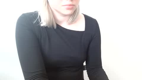 Leyla online show from 03-15-26, 08:09