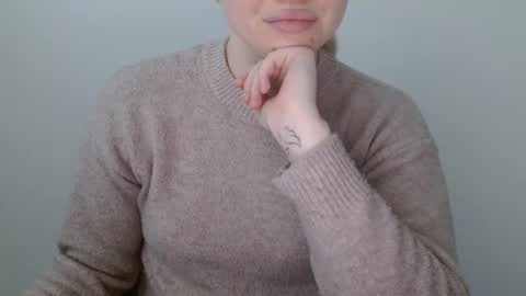 Leyla online show from 03-31-26, 05:52