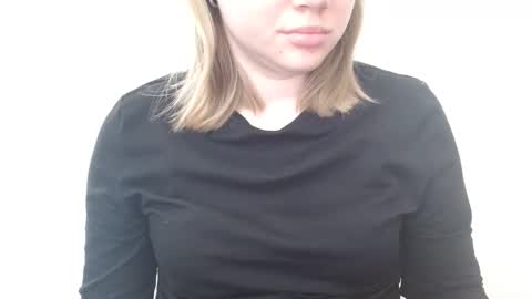 Leyla online show from 05-13-26, 06:11