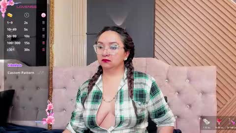 Leyla smithh online show from 11-26-25, 12:17