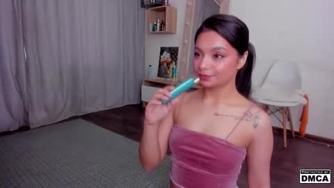 Leyla online show from 11-18-25, 09:25