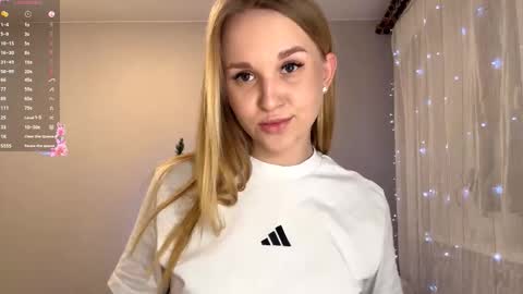 Mia online show from 12-17-25, 05:08