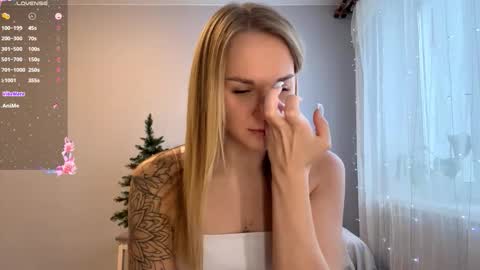 Mia online show from 01-14-26, 12:44