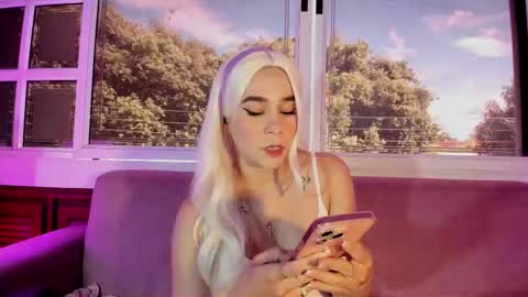 LEZY online show from 09-08-25, 07:35