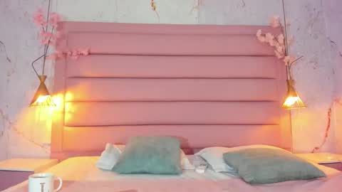 LEZY online show from 09-19-25, 07:47