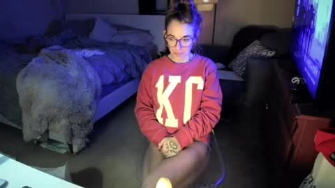 Hornystonerchick online show from 01-04-25, 07:34