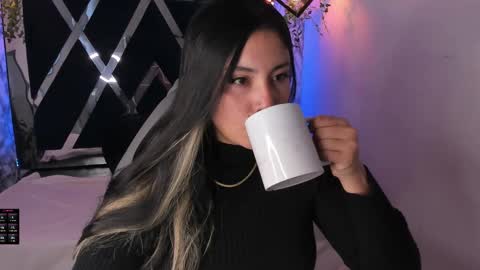 Snapshot of lia_14_ chatting on 01-04-25, 11:33 Lia online show from 01-04-25, 11:33