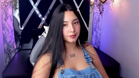 Snapshot of lia_14_ chatting on 01-25-25, 02:47 Lia online show from 01-25-25, 02:47