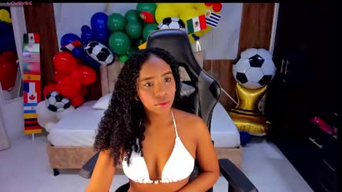 Snapshot of lia_16_ chatting on 07-08-26, 11:04 lia_16_ online show from 07-08-26, 11:04