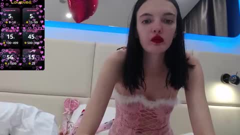 Snapshot of lia__meow chatting on 02-14-25, 02:54 Lia online show from 02-14-25, 02:54
