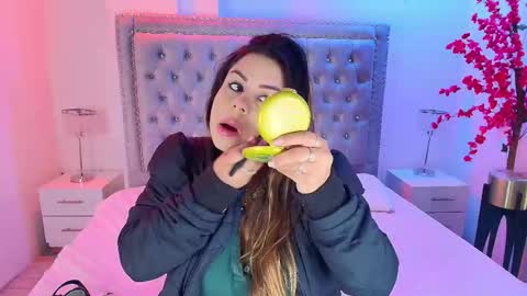 Lia  online show from 11-05-25, 03:28