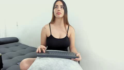 Lia y Felipe --  online show from 01-13-25, 10:45