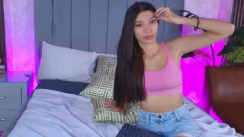 Snapshot of lia_banksgb chatting on 02-28-25, 02:09 Maria Jose Lujan online show from 02-28-25, 02:09