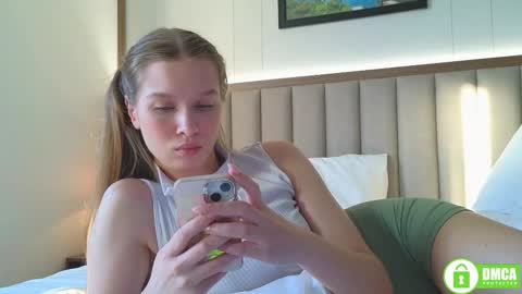 Lia  online show from 03-27-26, 10:15