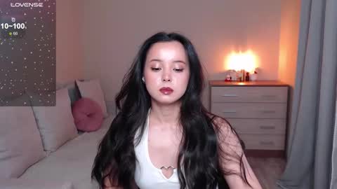 Snapshot of lia_hetty chatting on 11-13-25, 11:09 L I A online show from 11-13-25, 11:09