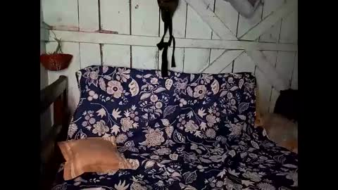 Snapshot of lia_hottie chatting on 01-08-25, 10:06 Lia online show from 01-08-25, 10:06