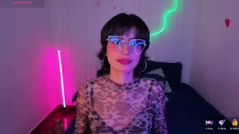 lia_leandro888 online show from 03-11-26, 10:38