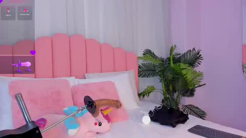 Snapshot of lia_queen18 chatting on 09-23-25, 11:24 lia_queen18 online show from 09-23-25, 11:24