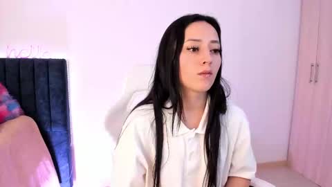 Snapshot of lia_queen610 chatting on 01-06-25, 07:02 Little Queen Lia online show from 01-06-25, 07:02