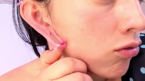 Snapshot of lia_queen610 chatting on 02-12-25, 09:11 Little Queen Lia online show from 02-12-25, 09:11