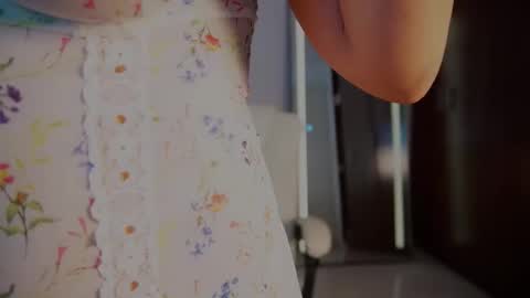 Snapshot of lia_russo_ chatting on 10-02-25, 01:07 Lia online show from 10-02-25, 01:07