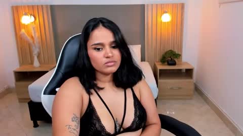 Snapshot of lia_sexx19 chatting on 01-23-25, 06:39 Lia online show from 01-23-25, 06:39