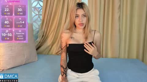 Snapshot of lia_summer1 chatting on 10-08-25, 06:27 lia summer1 online show from 10-08-25, 06:27