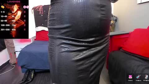 Snapshot of lia_taylorr1 chatting on 02-05-25, 12:38 Lia Taylor online show from 02-05-25, 12:38